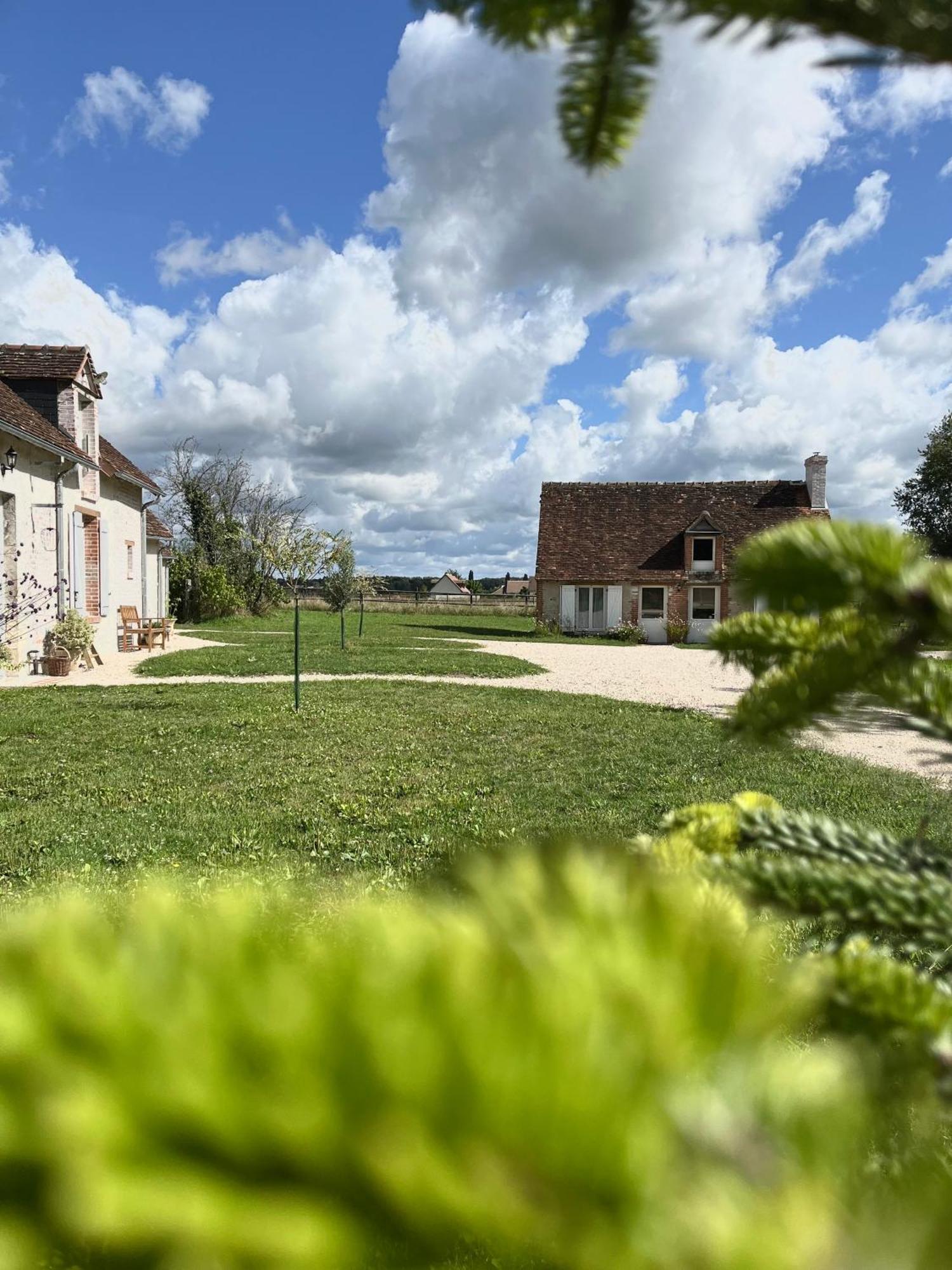 Maison Moz Fontaines-en-Sologne Exteriör bild